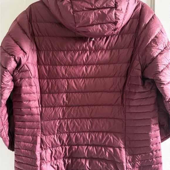 Patagonia Women's Down Sweater with Hood - Plum Large - Picture 3 of 4